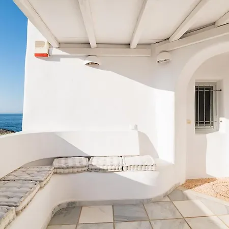 Villa Waterfront With Breathtaking Views 3 *
