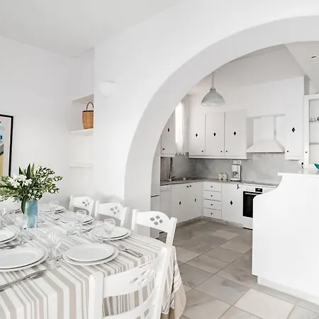 Villa Waterfront With Breathtaking Views 3 *