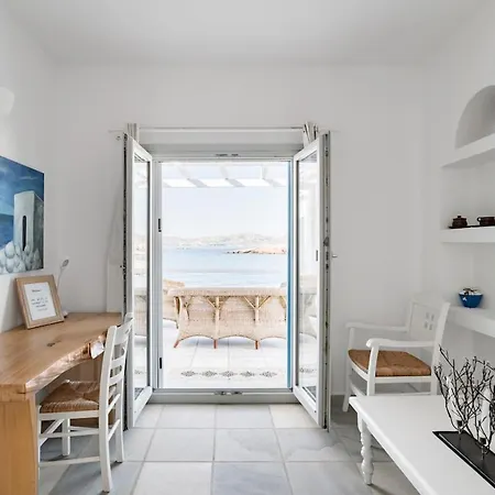 Villa Waterfront With Breathtaking Views 3
